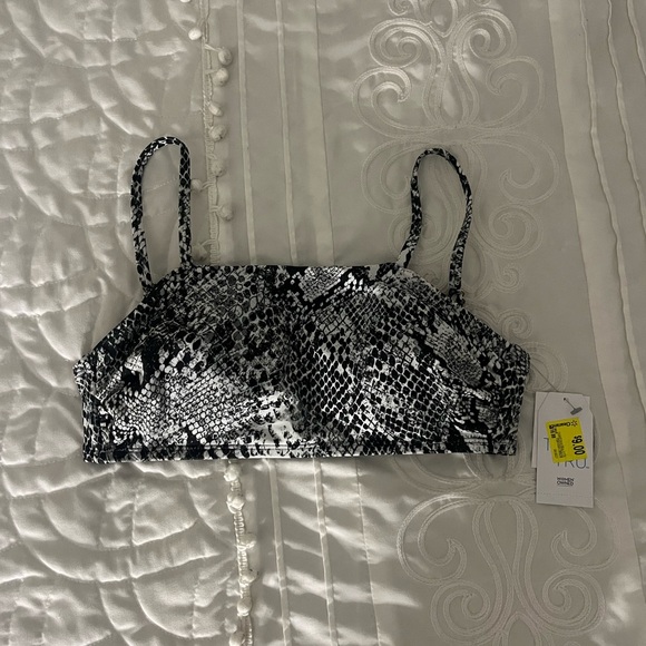 Bikini Bundle - Picture 5 of 10